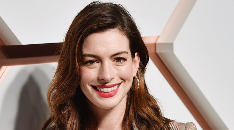 Anne Hathaway Hairstyles