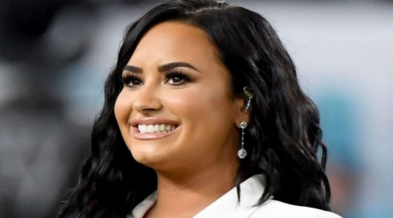 Demi Lovato Hairstyles