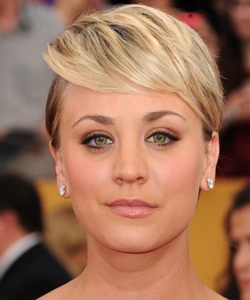 Kaley Cuoco Short Straight Blonde Hairstyles