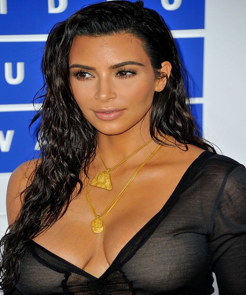 Kim Kardashian Wavy Wet-Look Hairstyle
