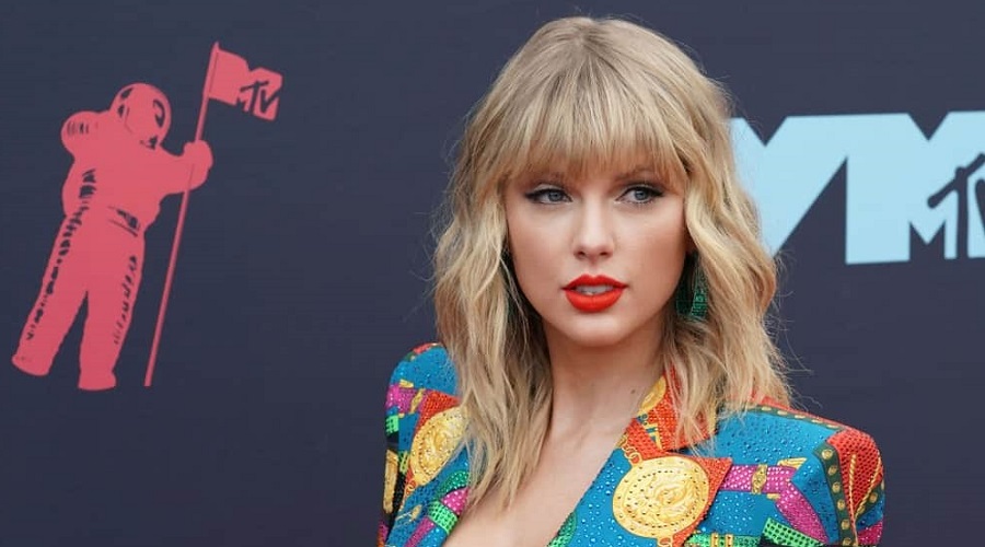 Top 10 Taylor Swift Hairstyles 2021