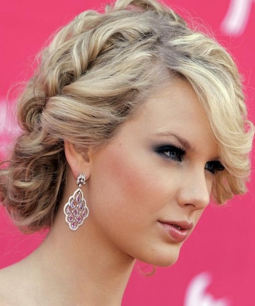 Taylor Swift Messy Tresses Hairstyles