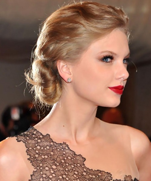 Taylor Swift Updo Hairstyles