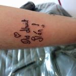 Does Robert Sheehan Have Tattoos
